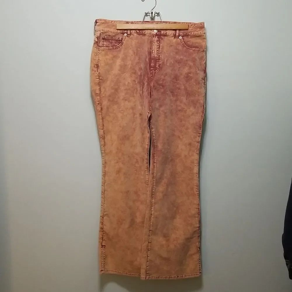 We The Free thirty-five velour Jean's. Faded burnt orange. Size 35.